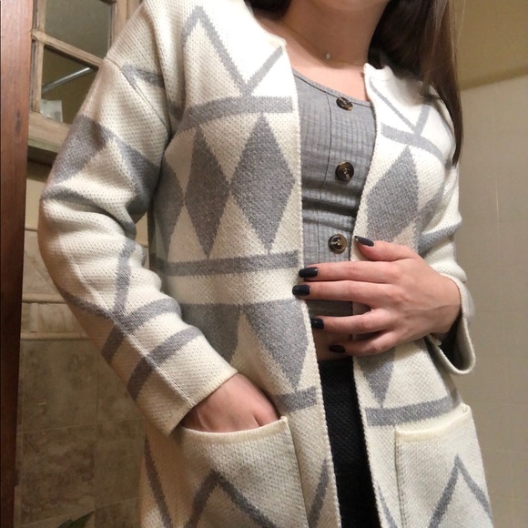 LOFT Sweaters - ✨2 for $20✨ LOFT Aztec Print Cardigan Sweater